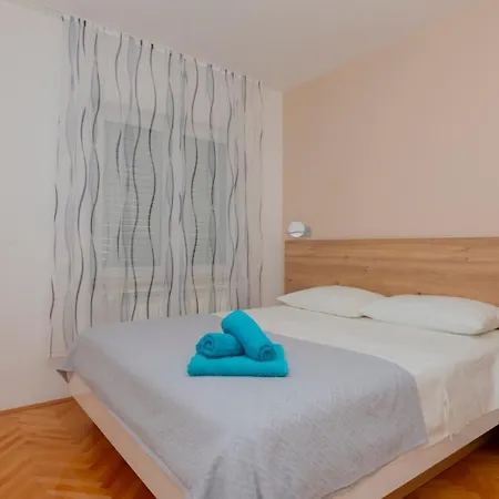 Apartamento Radeljic *