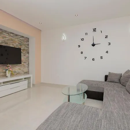 Apartment Radeljic *