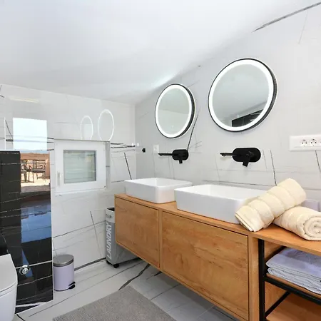 Apartamento Radeljic *