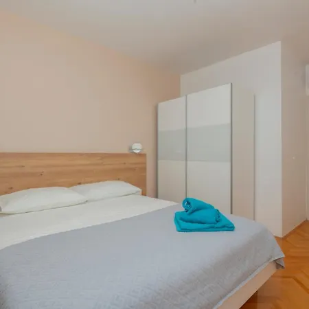 Radeljic Apartamento