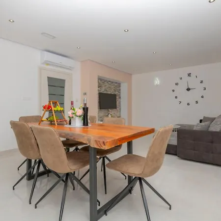 Apartment Radeljic